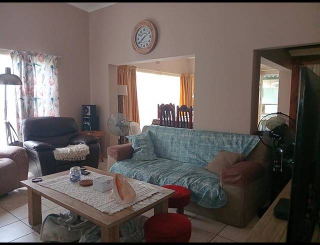 3 BEDROOM HOUSE FOR SALE IN VANDERBIJLPARK SE 6